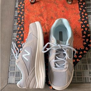 Jeans new size 12 shoes worn once size 9W